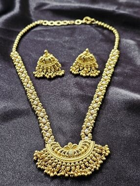 Vintage Indian Gold Tone Temple Necklace Jhumka Earrings Bridal Statement Set